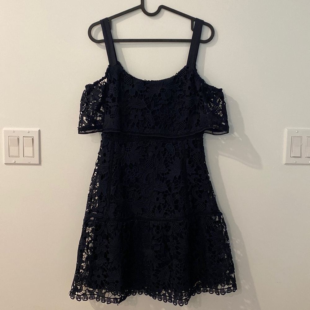 Navy blue lace dress - Mango
